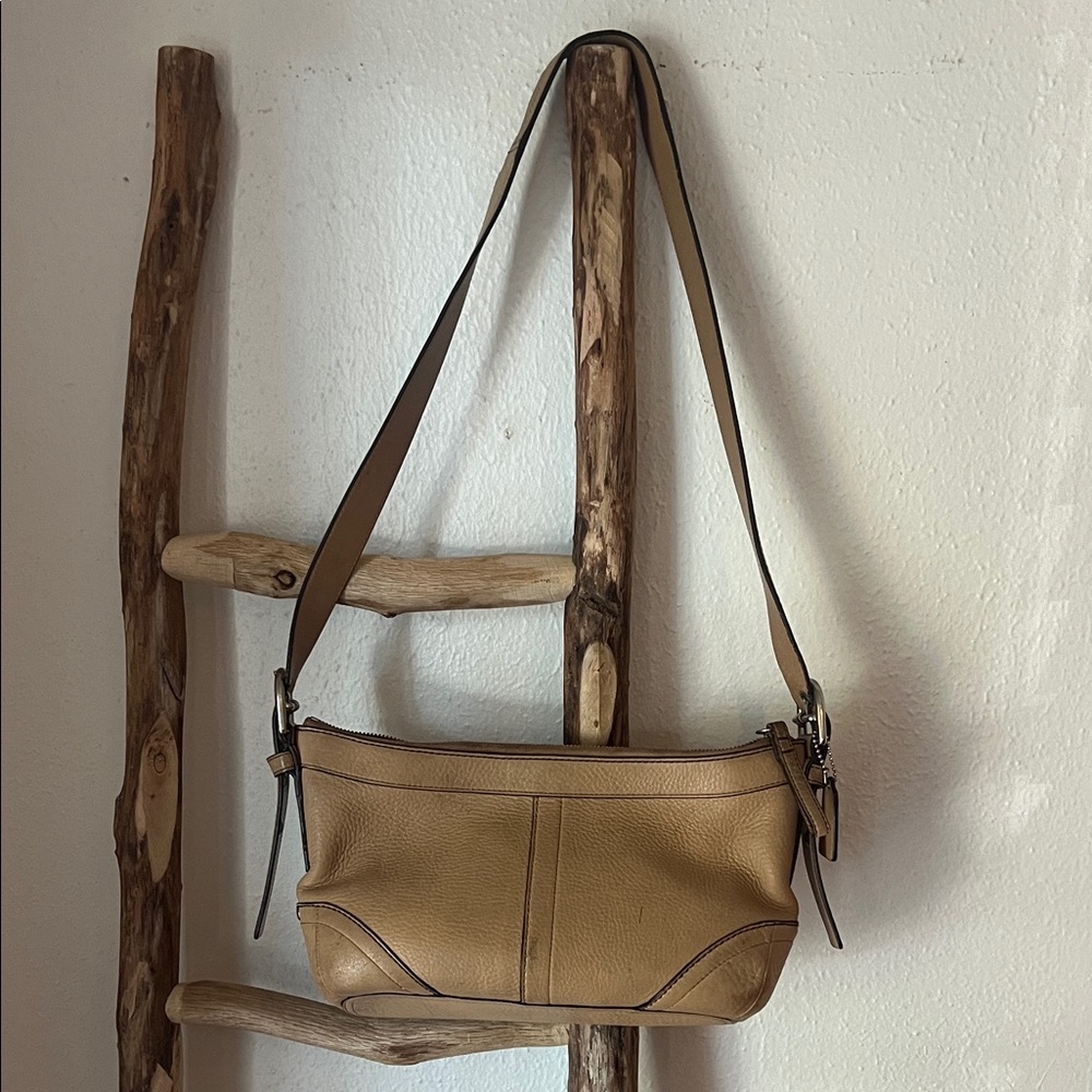 Coach Pebbled Leather Beige Camel Silver Buckle Classic Shoulder Bag